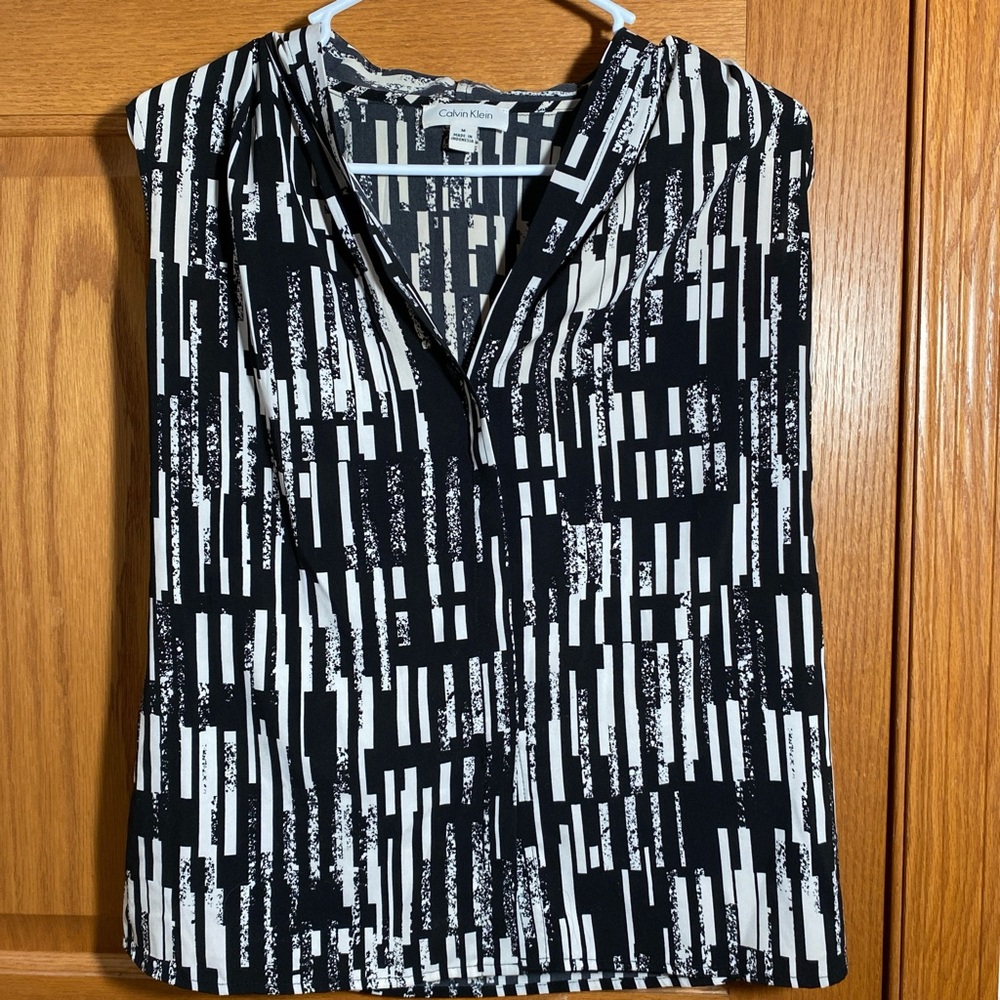 Calvin Klein Geometric Black and White Blouse